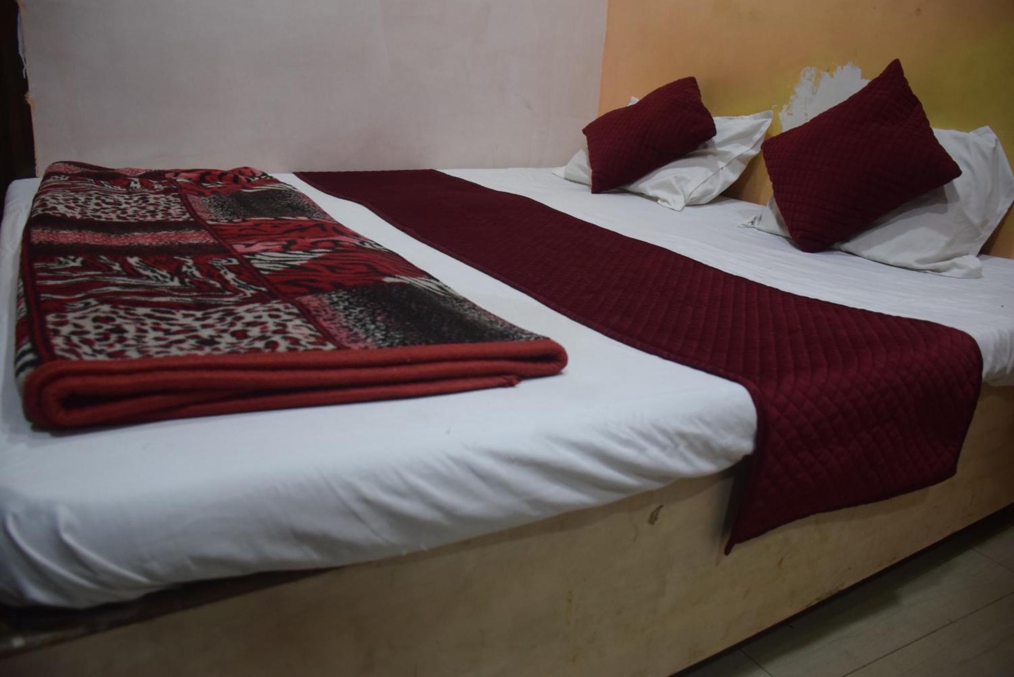 Hotel Thakur Ji 博帕尔 外观 照片