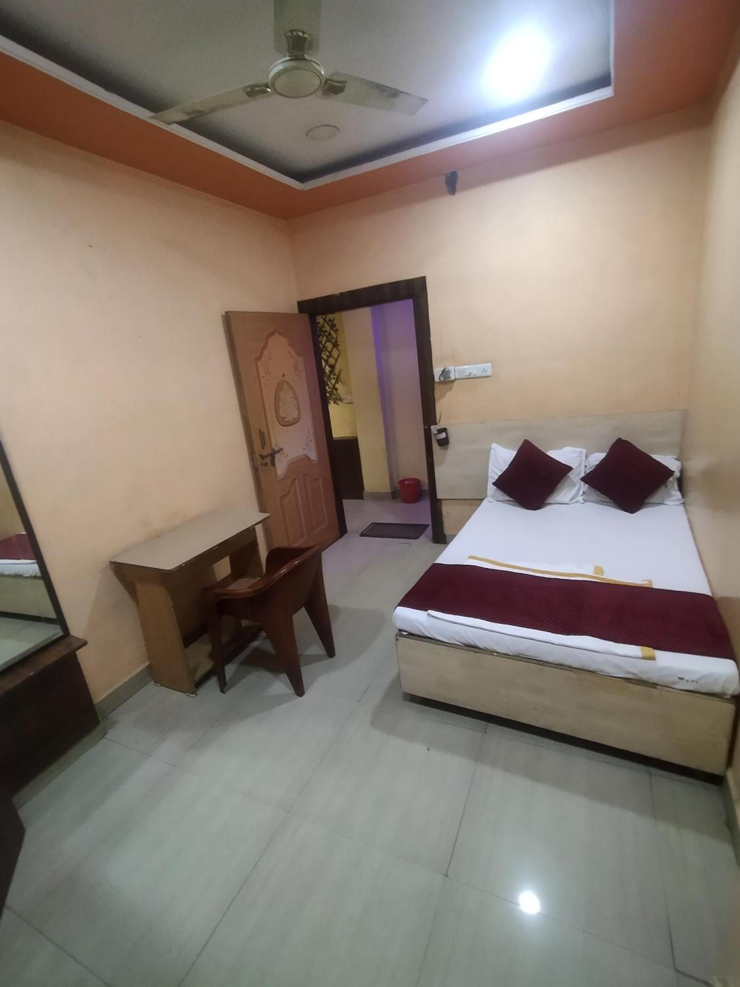 Hotel Thakur Ji 博帕尔 外观 照片