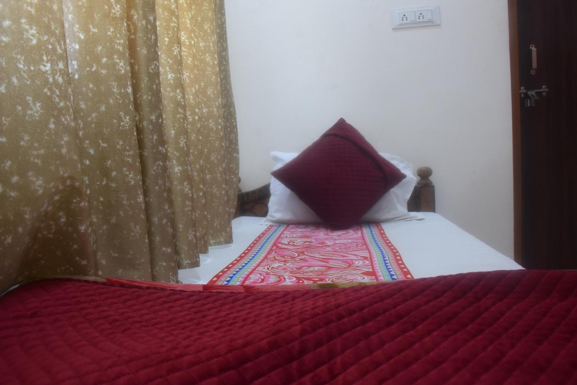 Hotel Thakur Ji 博帕尔 外观 照片