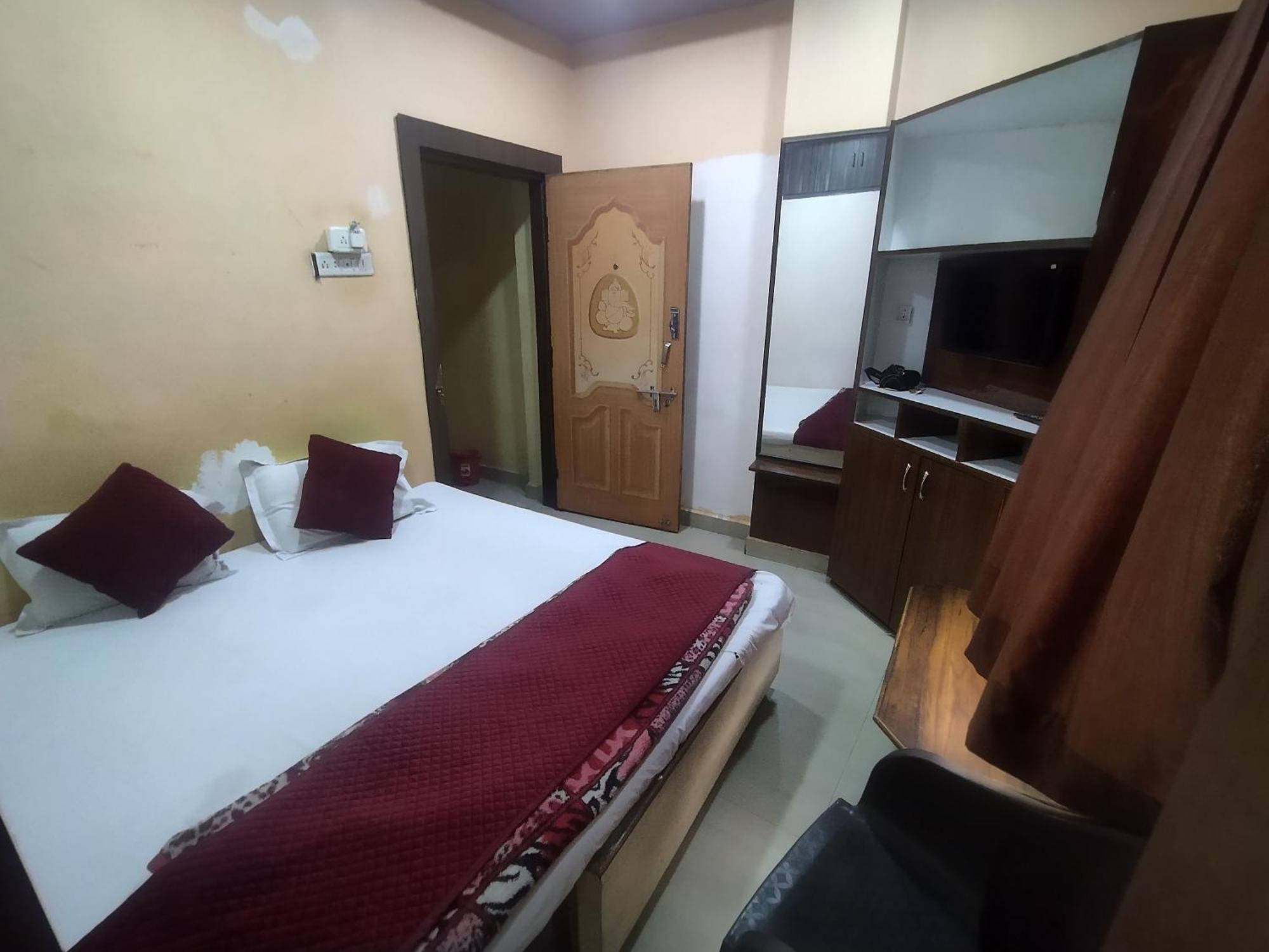 Hotel Thakur Ji 博帕尔 外观 照片